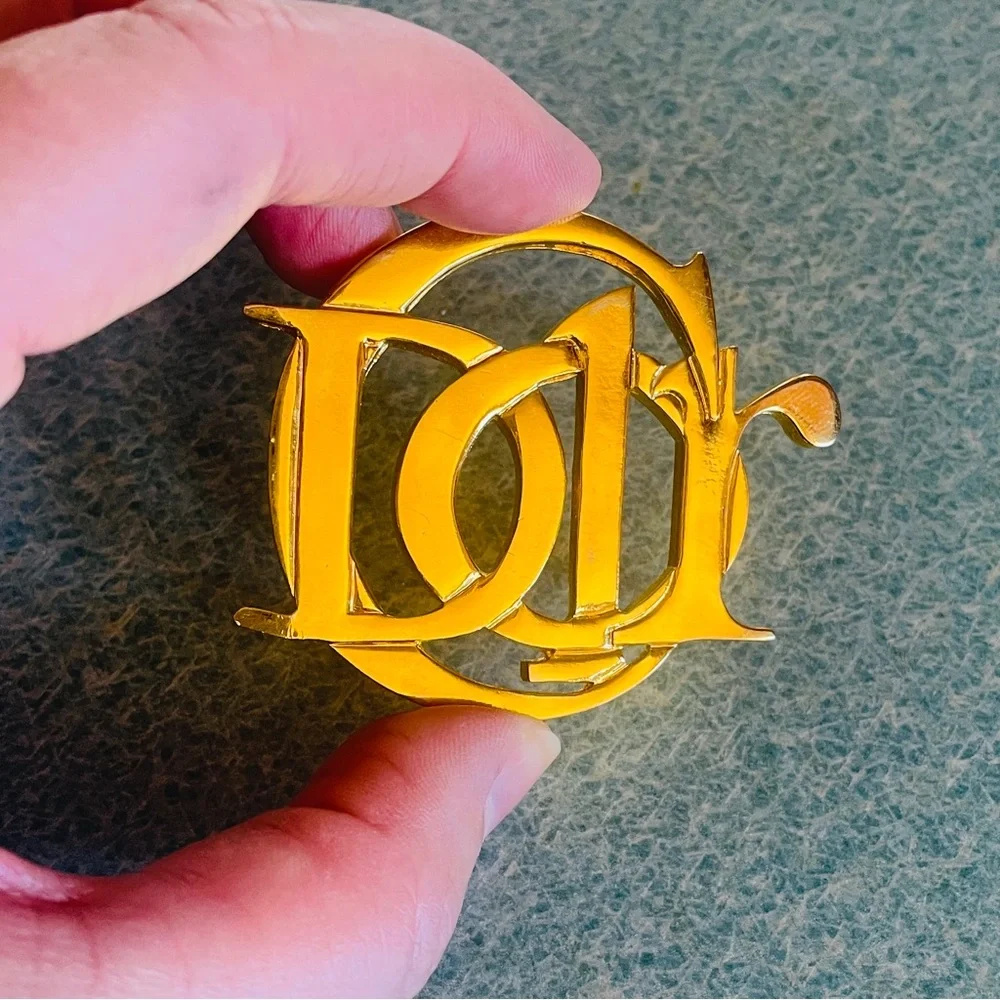 Vintage Christian Dior Parfums 90’s Gold-Toned Logo Brooc - Picture 9 of 10